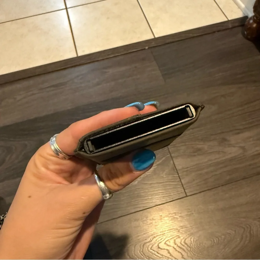 ANDAR Black Leather Key & Card Holder - Picture 4 of 5